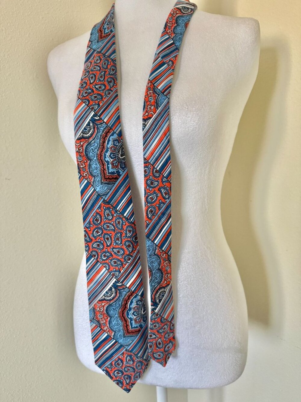 Vintage Mid Century Tie In Paisley Multi Color Abstract Print By University